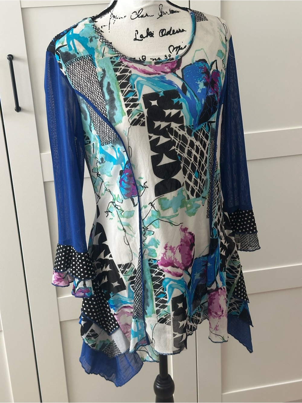 Vibrant Blue Mixed-Print Long-Sleeve Women's Tunic